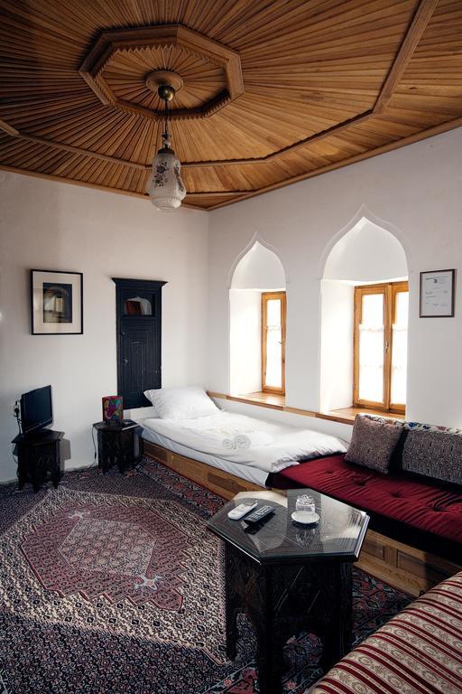 Hotel Bosnian National Monument Muslibegovic House Mostar Habitación foto