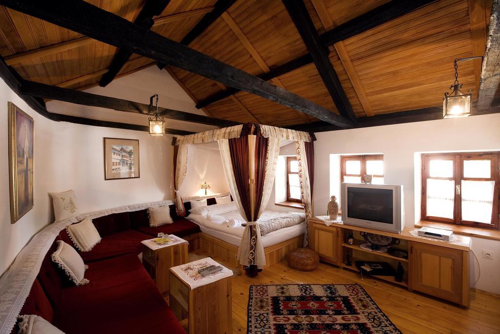 Hotel Bosnian National Monument Muslibegovic House Mostar Habitación foto